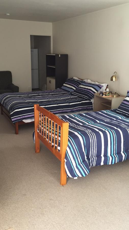K&R Orewa Homestay Exterior photo